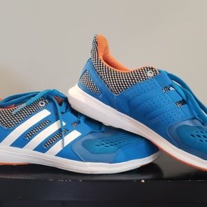 Kids Adidas Shoes US 6 Sneakers